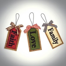 PRIMITIVE RUSTIC WOOD  BURLAP CHRISTMAS ORNAMENT FAITH LOVE or FAMILY 5.25" NWT