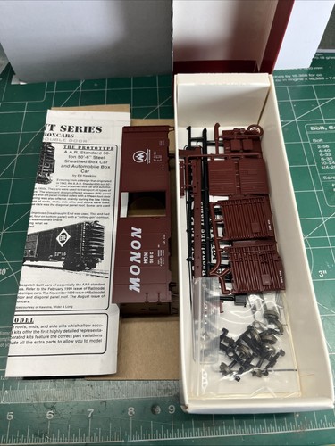 BRANCHLINE MONON 50' S/DOOR BOXCAR 8' PUERTA - #1620 ESCALA HO - KIT | Zustand: New