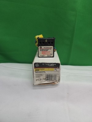 GE Total Lighting RR9P Plug In Relay With Isolated Pilot New In Box USA 
