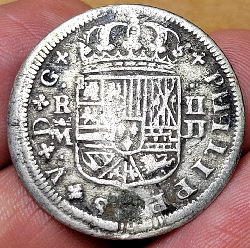 1720 Spanish Madrid Silver 2 Reales Early American Pocket Change PISTAREEN COIN - Image 2 of 2