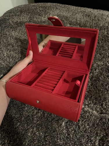 Vintage Red Velvet Jewelry Box - Picture 1 of 2
