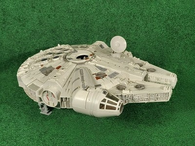 Hasbro Star Wars Original Trilogy Millennium Falcon 2004  Working/ Video/ Read