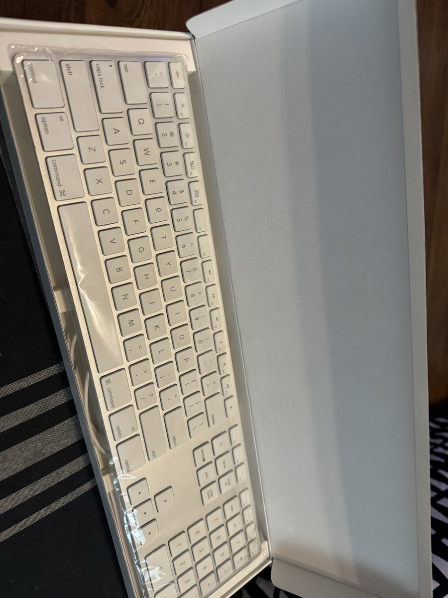 Apple A1243 MB110LL/B Wired Keyboard for sale online | eBay