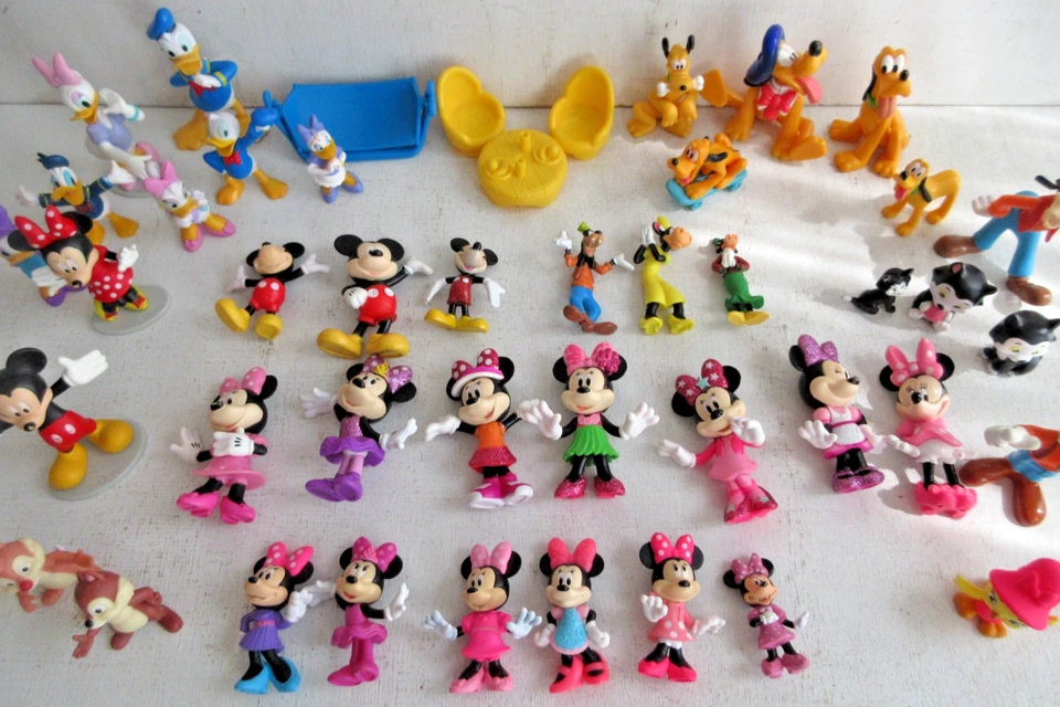 Lote de figuras y muebles de juguete de Mickey y Minnie Mouse de Disney paquete Foto 2 de 4