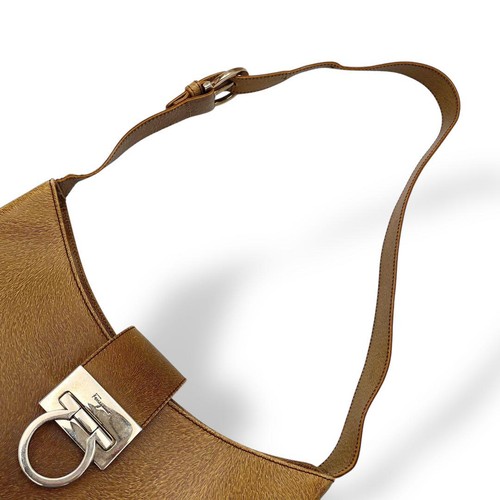 Borsa Ferragamo monospalla in pelle marrone Gancini - Foto 8 di 16