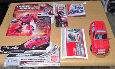 TRANSFORMERS UNIVERSE DELUXE IRONHIDE