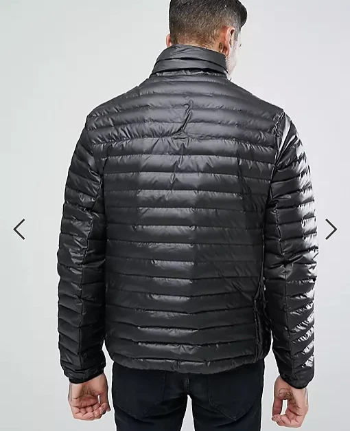 Abrigo chaqueta Hunter negro acolchado capa media pequeño para hombre Foto 2 de 4