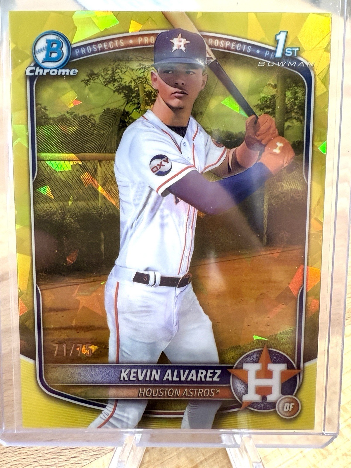 2025 Bowman Chrome Sapphire KEVIN ALVAREZ 1st🚨Yellow Refractor /75🚨Astros