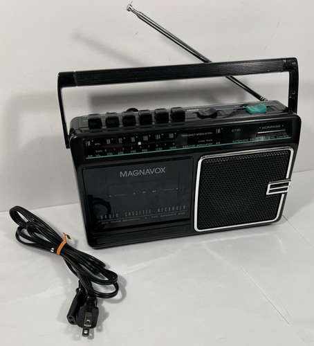Magnavox Radio AM FM Cassette Player & Recorder Vintage Model D7185 - FAST SHIP!