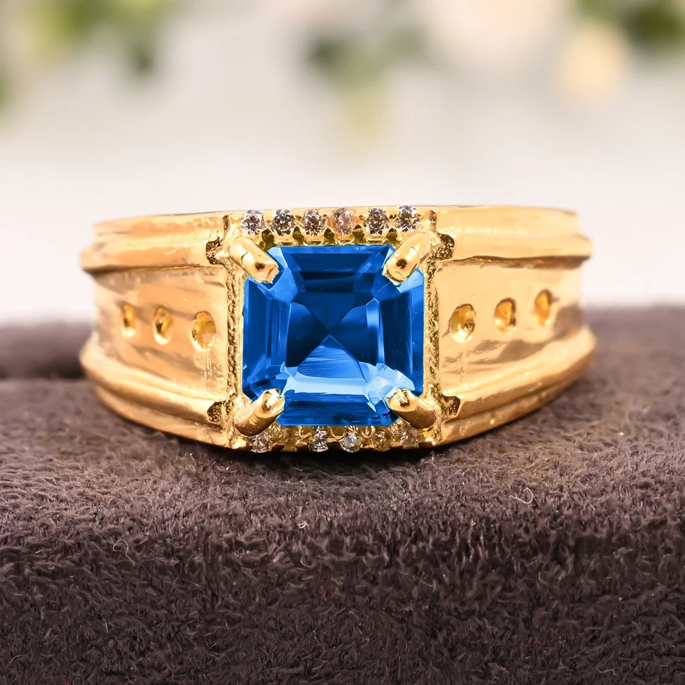 Anillo hecho a mano de topacio azul Londres natural AAA para regalo de boda oro amarillo de 14K. Foto 3 de 3