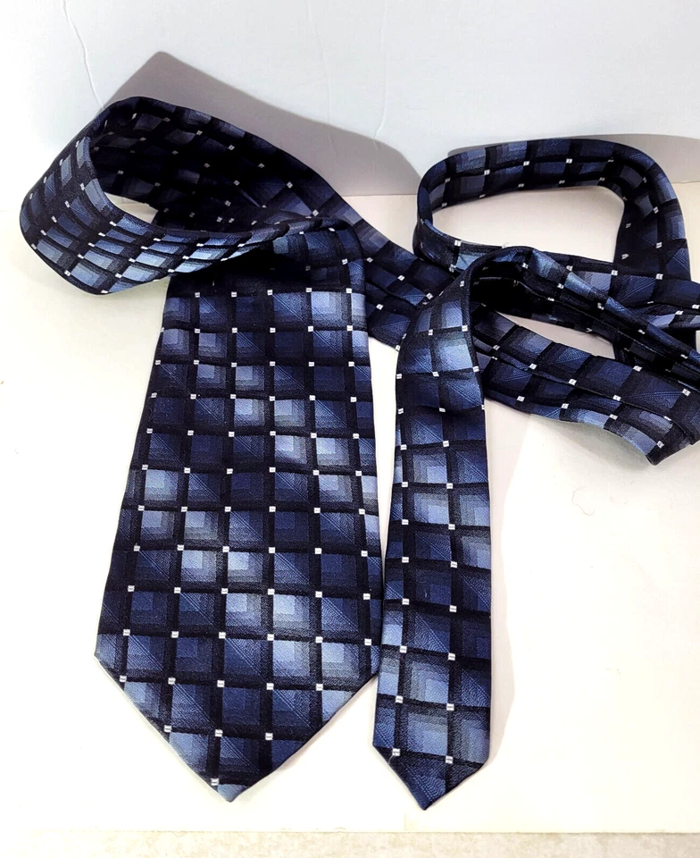 Винтажный мужской галстук Pierre Cardin в клетку темно-синий 100% шелк ширина 4 дюйма - Изображение 2 из 4