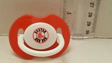 BABY FANATIC MLB KICKOFF COLLECTION, PACIFIER BOSTON RED SOX