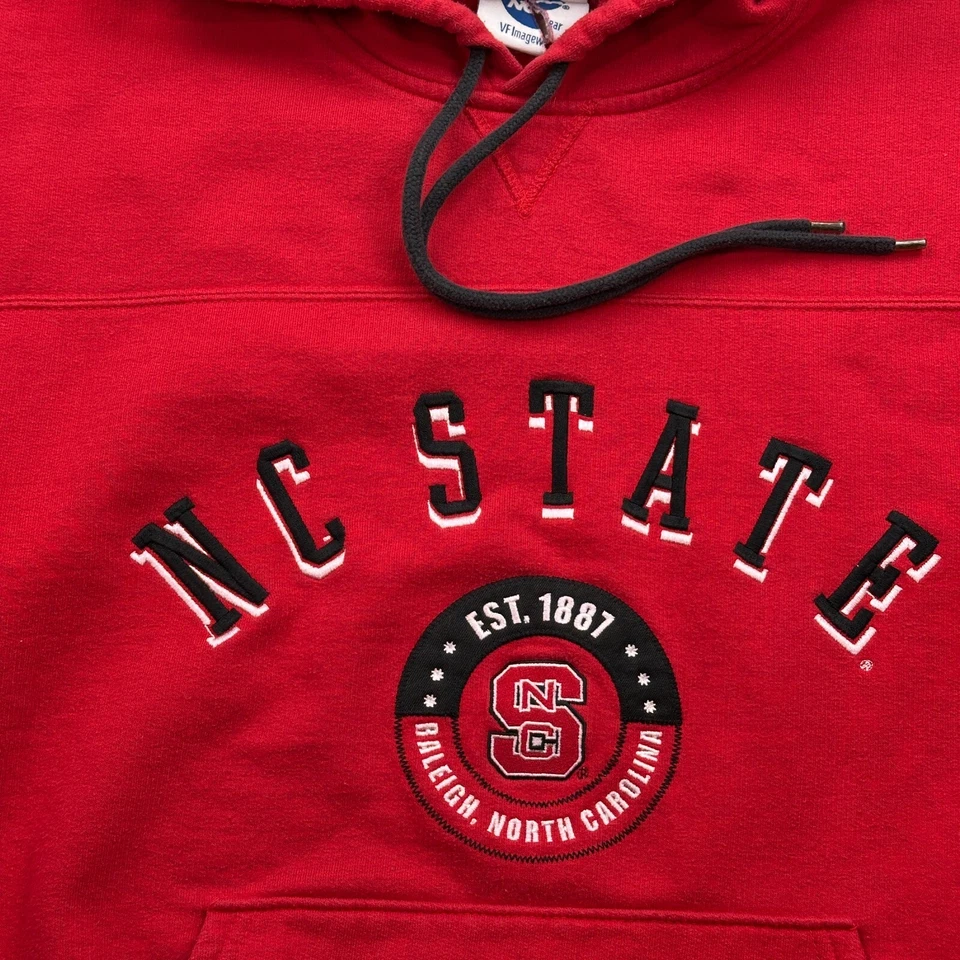 NC State Wolfpack Hoodie Mens XL Red Embroidered Logo Spell Out Pullover NCAA - Image 4 of 4