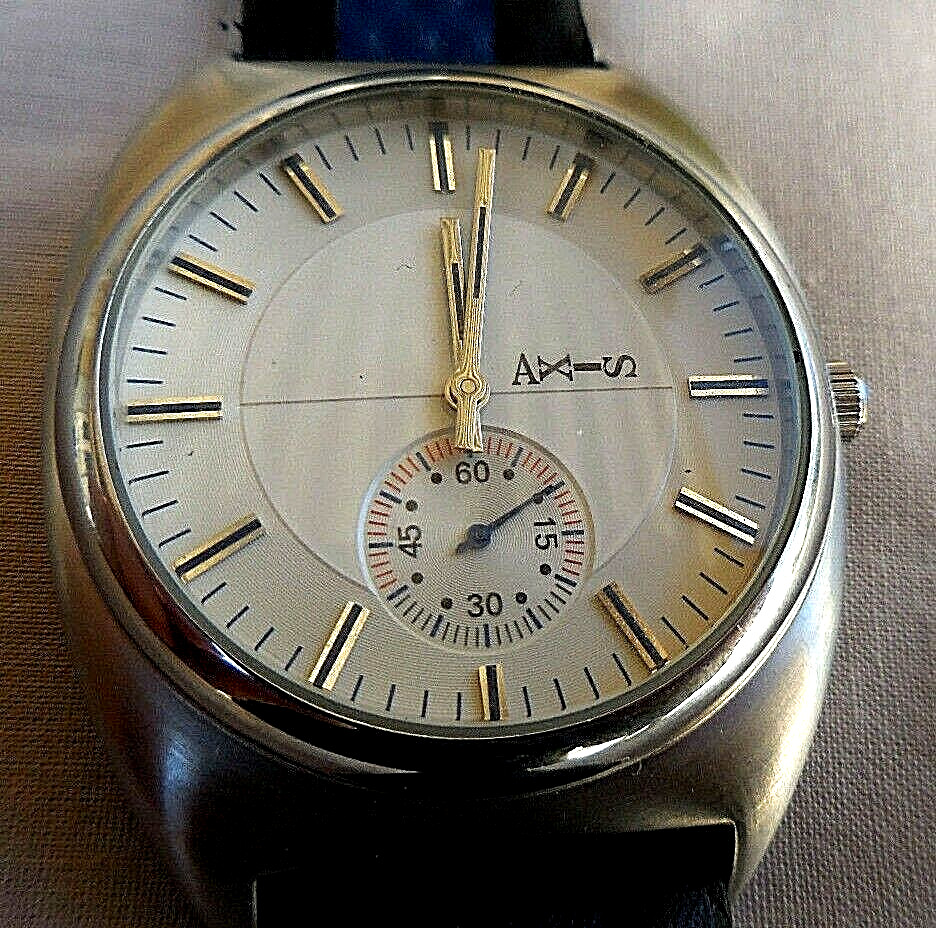 Montre AXIS ACW808 haut de gamme avec verre bombé et finitions mini secondes