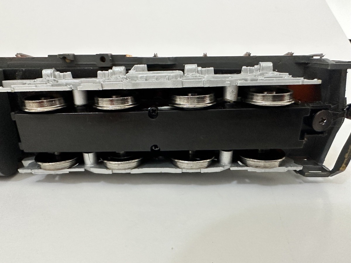 Bachmann Spectrum HO DD40AX 16 Wheel Drive Diesel Union Pacific