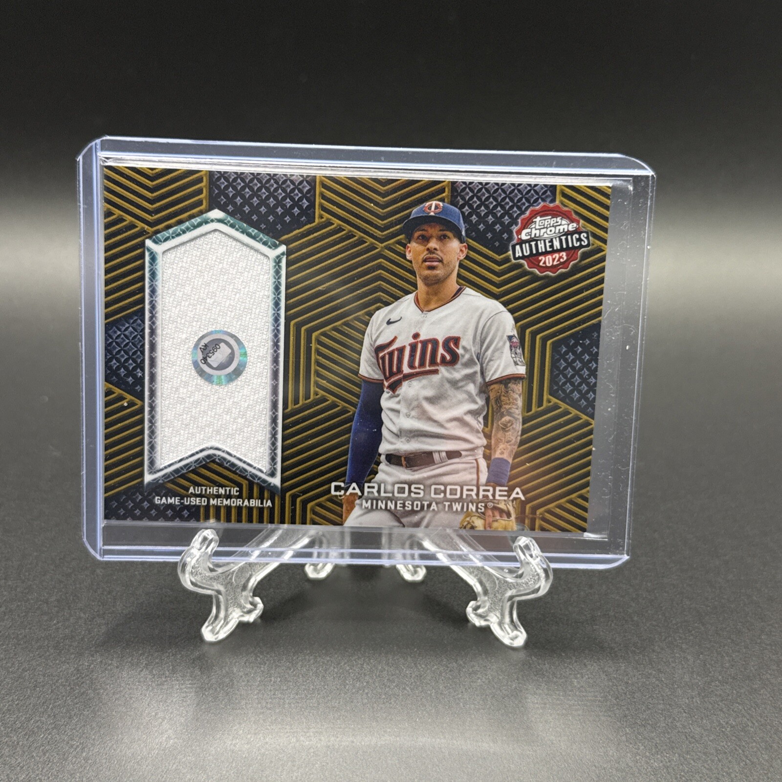 2023 Chrome Topps Authentics Relics Gold Refractor /50 Carlos Correa #TCA-CCO