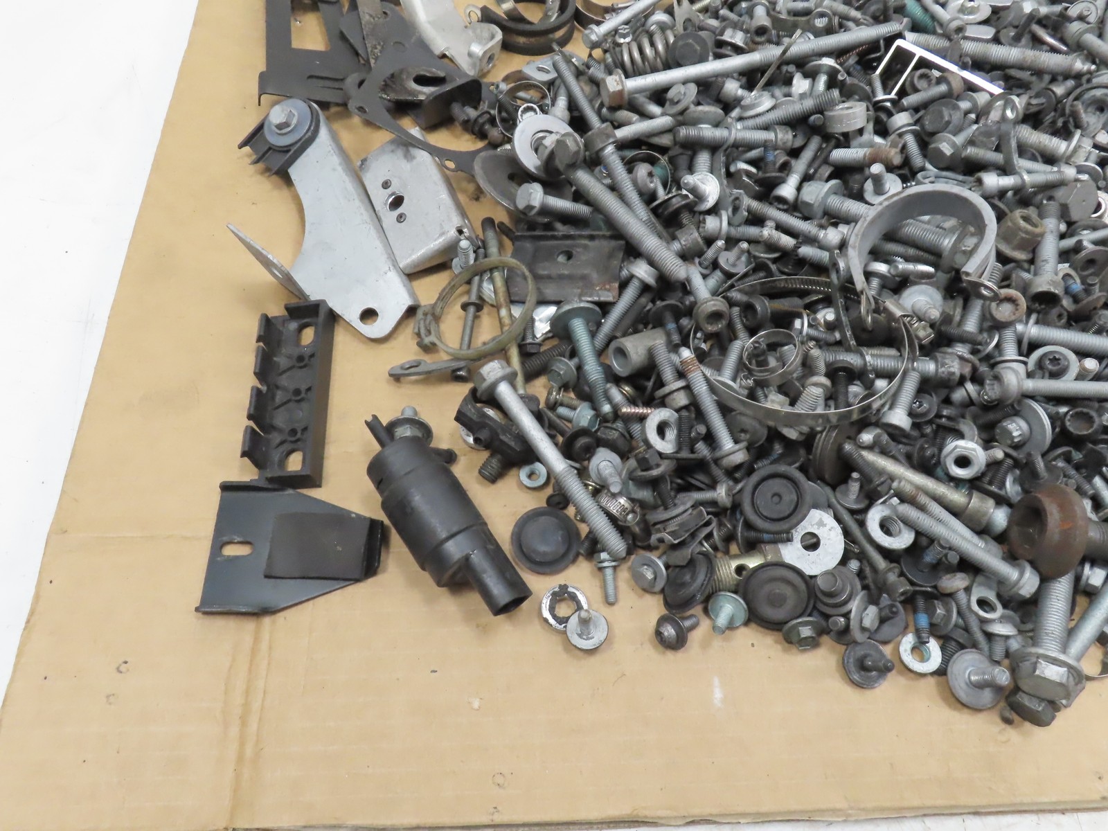 06 Lamborghini Gallardo Bracket Mount Bolt Nut Accessories Hardware OEM R8