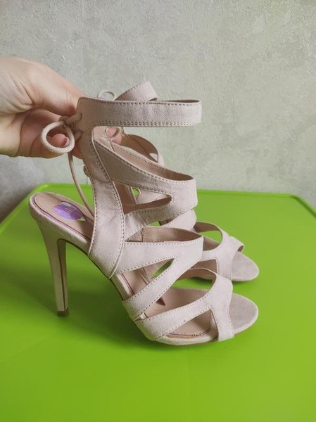 Women Kurt Geiger Heels Beige 39