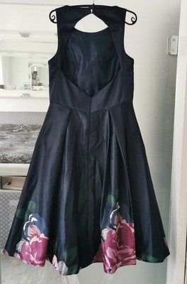 Festliches Abendkleid der Marke Unique In GR. 38