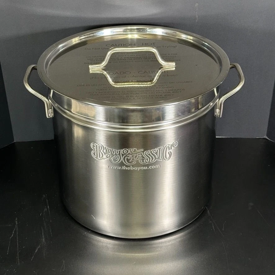 BAYOU CLASSIC 24 Qt Stainless Steel Stockpot Vented Lid w Perforated Basket NEW