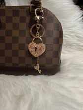Lock and Key Bag Charm Keychain Keyring Handbag Champagne Heart Bling Gift