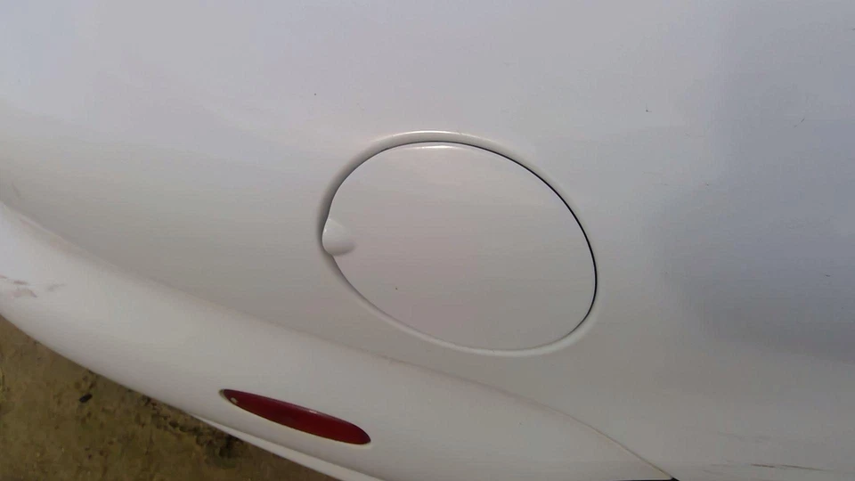 Ford Taurus 1998 puerta del tanque de combustible con bisagra tapa de gasolina fabricante original relleno blanco Foto 4 de 4