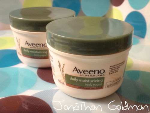 Aveeno Active Naturals Daily Moisturizing Body Yogurt Vanilla and Oats Lotion - Bild 1 von 2