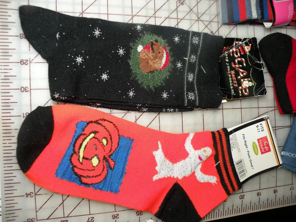 8 NWT SOCKS 9-11 2 KNEE DOG SANTA HALLOWEEN STRIPE BROWN BLUE - Image 4 of 4