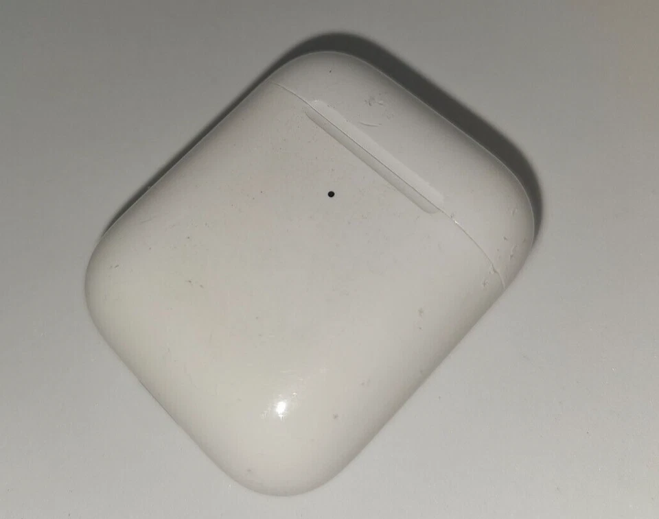 Genuine Apple AirPods Wireless QI Charging Case A1938 EMC3185 for 1st & 2nd Gen