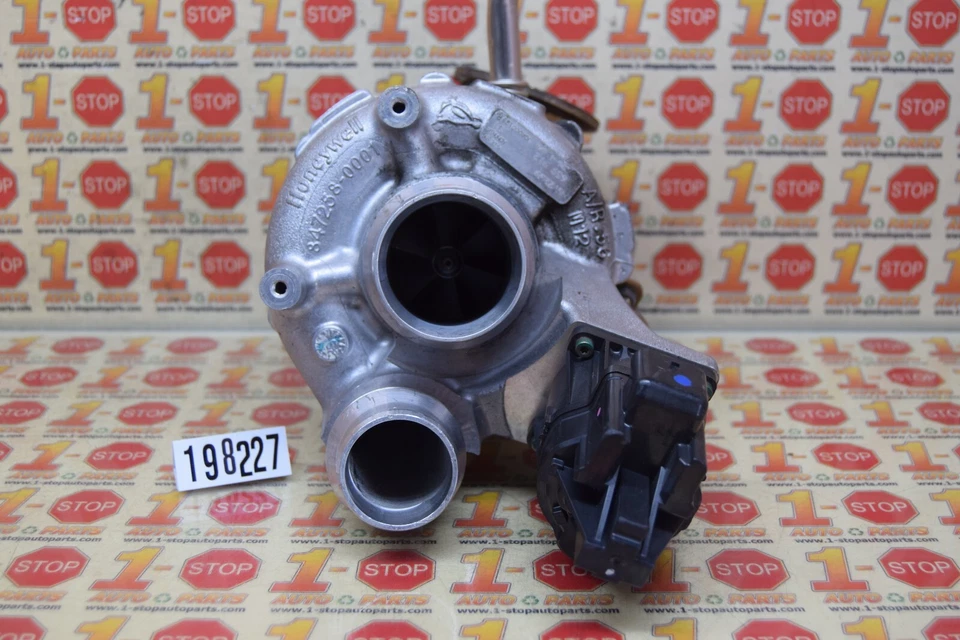 BMW ALPINA B7 2017 2018 2019 turbocompresor montaje 11658659912 OEM Foto 4 de 4