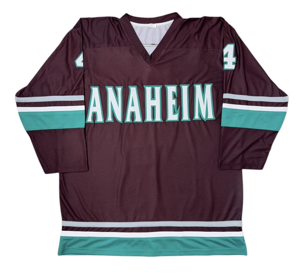 Camiseta deportiva autografiada firmada por Cam Fowler Anaheim Ducks personalizada EggPlant Beckett certificado de autenticidad Foto 2 de 3