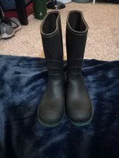 Black Rubber Rain Boots With Green Soles. Size 8