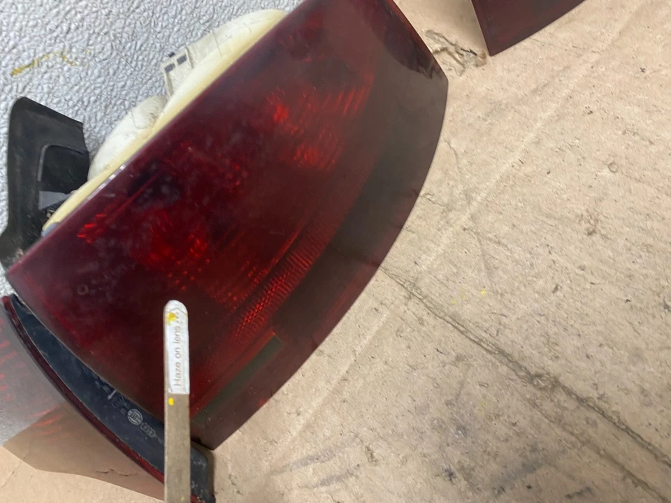 Luces traseras laterales izquierda+derecha Audi A4 2006 2007 2008 sedán OEM R8032 DW Foto 4 de 4