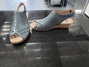 pisa galli earth shoes