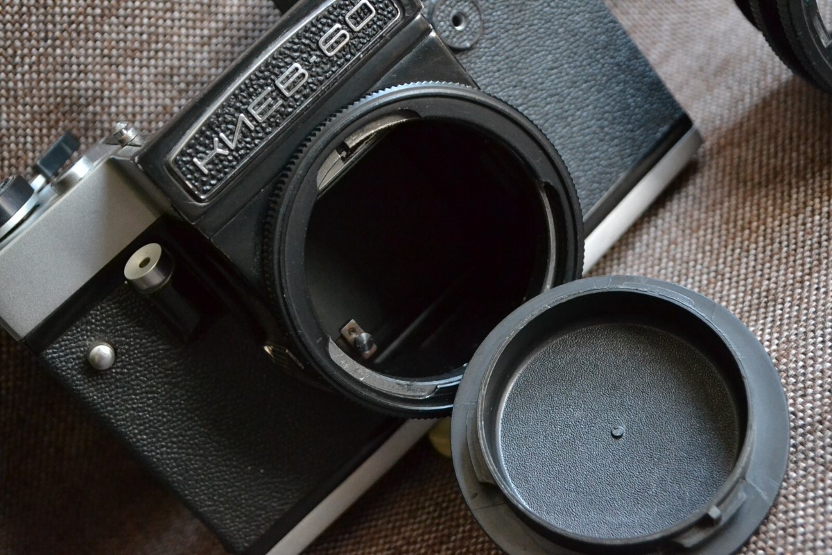 Original body cap FOR Kiev 60 Kiev mount Pentacon Six (camera for  example) 1ps