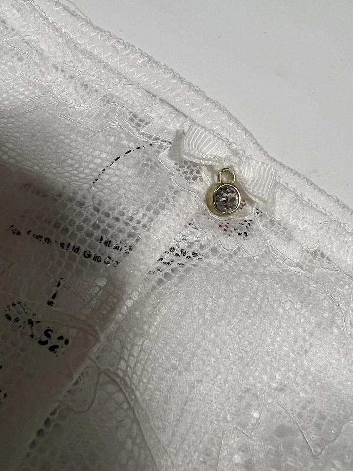 Panty Ann Summers Malla Circonita Cúbica Lazo Encaje Blanco Con Flores Talla UK 20-22 Foto 3 de 4