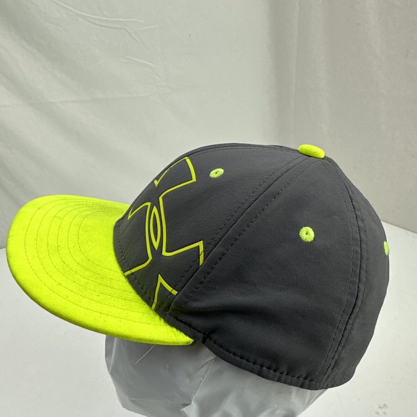 Under Armour Youth Ball Cap Hat Fitted S/M Baseball Grey Green thumbnail 2