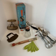 Lot Of 9 Vintage Kitchen Utensils Various Brands  Handles Two With Packing