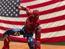 Sentinel Fighting Armor Iron Spider-Man Figur...