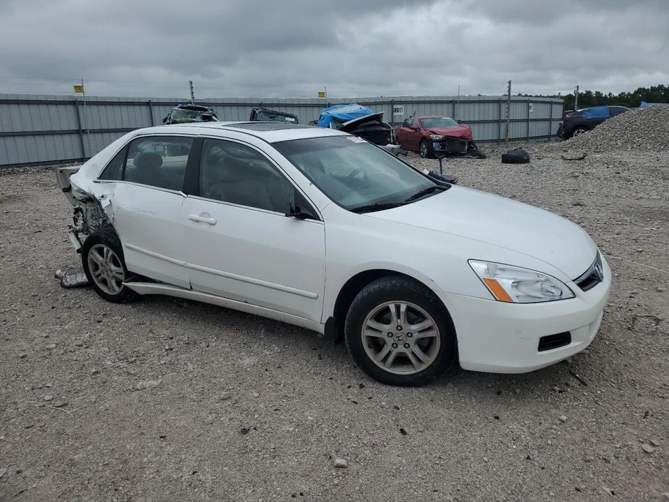 Conjunto de filtro de aire usado se adapta a: Honda Accord 2006 2,4 grado A Foto 4 de 4