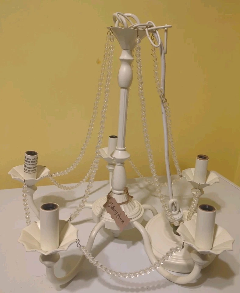 Pottery Barn Kids PBK Mia MONTAJE EMPOTRADO Lámpara de araña de dormitorio con cuentas BLANCA Foto 2 de 4