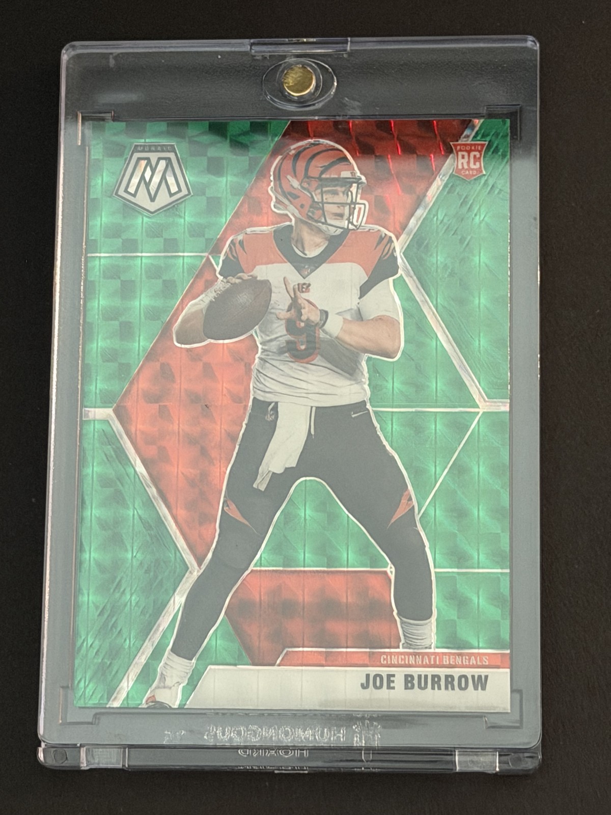 2020 Panini Mosaic - Rookies Joe Burrow #201 Green Mosaic Prizm (RC)