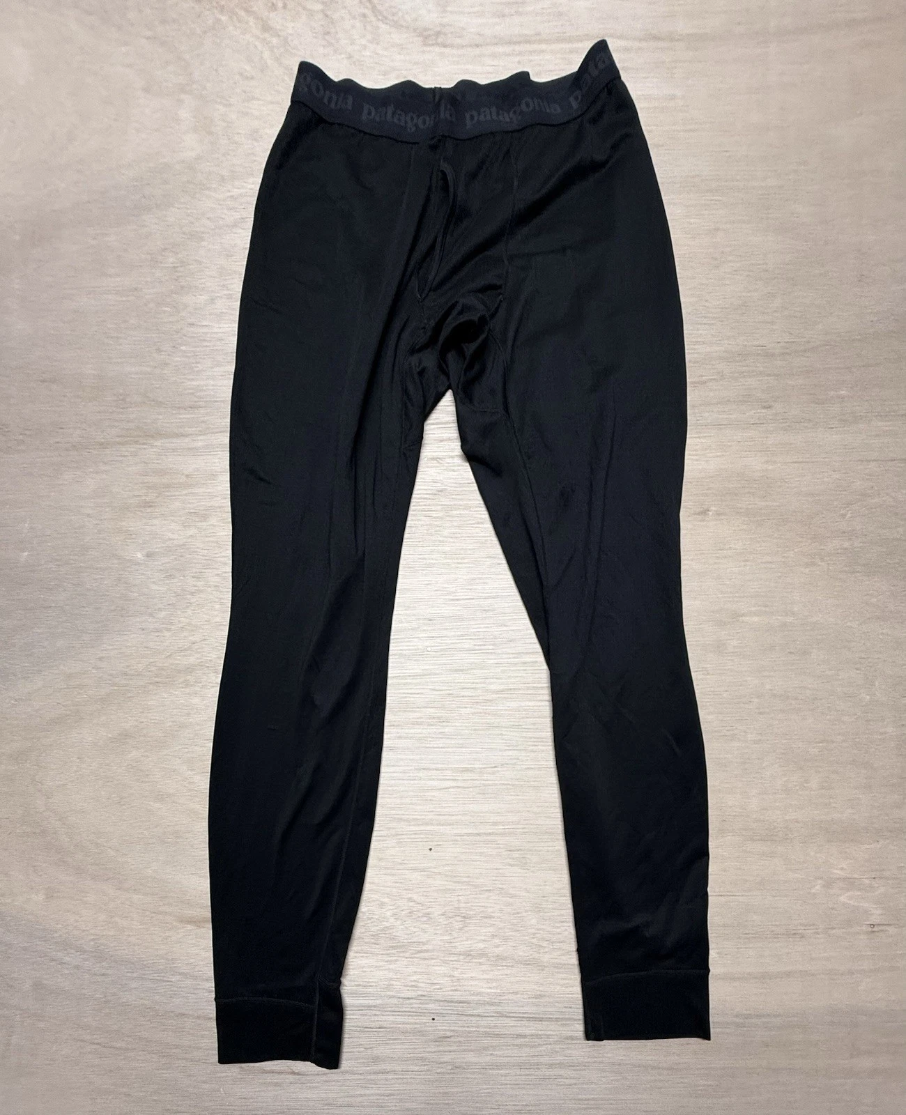 Patagonia Capilene Midweight Bottoms Men’s M Black Baselayer Thermal Pants 118
Opens in a new window