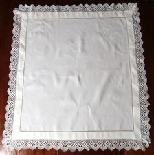 Copriletto XIX 89 X 83 In Lino Con Pizzo E Monogramma LH
