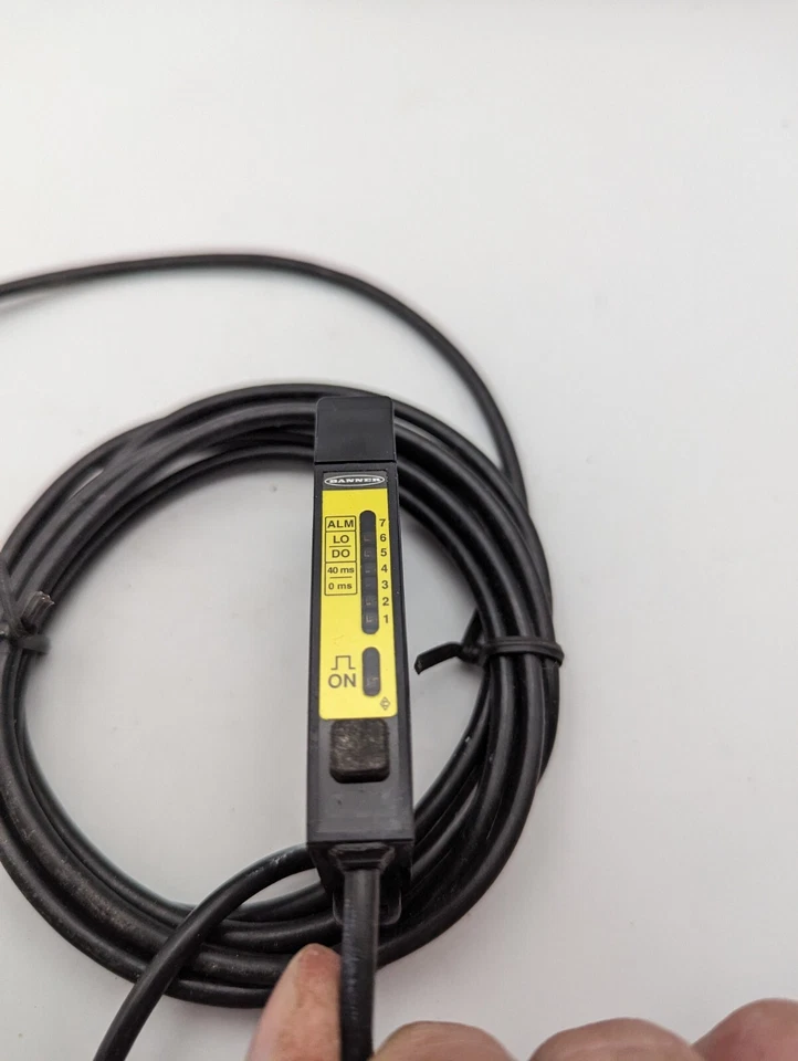 Banner D12EN6FP 41959 Fiber Optic Sensor Red LED 10-30VDC NPN (Open Box) - Image 4 of 4