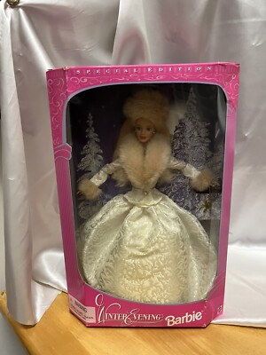 BARBIE: WINTER EVENING NIB EXCELLENT CONDITION STILL IN TACT HOLDING A SNOWFLAKE