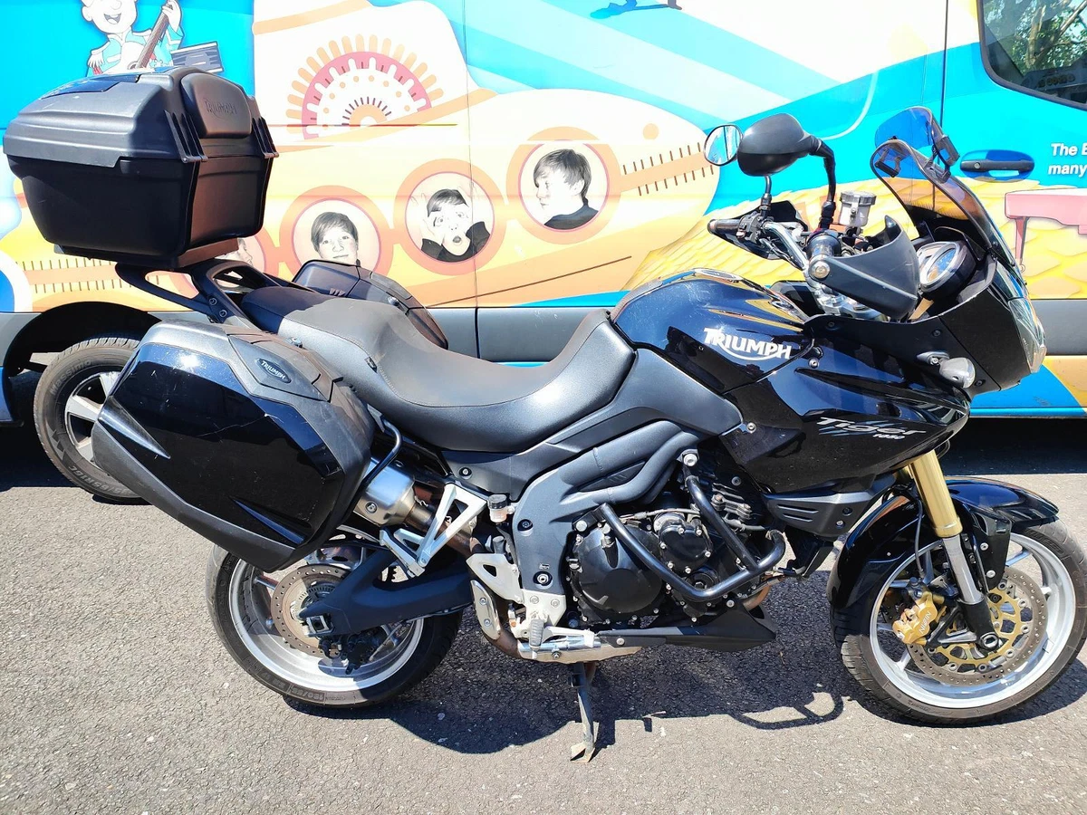 2009 09 TRIUMPH TIGER 1050 25000 MILES REGAL SUPERBIKES eBay