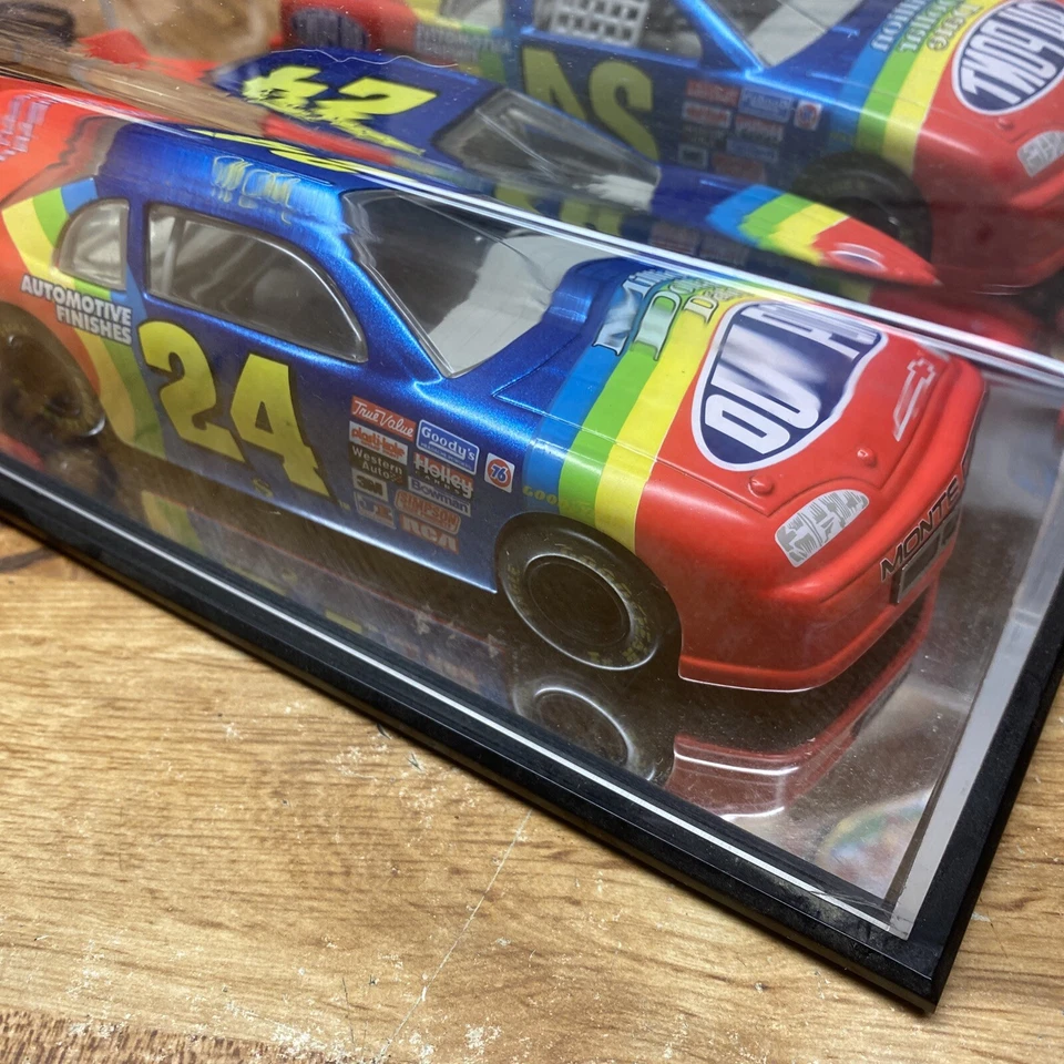 Jeff Gordon Dupont 1997 Monte Carlo Nascar 1/24 Scale RainBow Diecast Case Car - Image 2 of 4