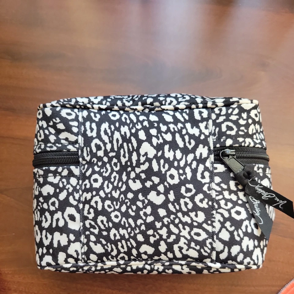 VERA BRADLEY Mini bolsa de cosméticos de maquillaje con estampado de leopardo blanco y negro 3x6x8,5 pulgadas Foto 3 de 4