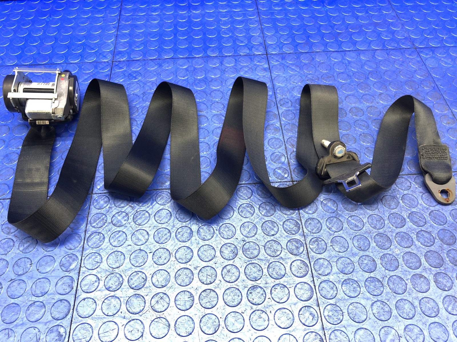 2016-2021 MCLAREN 570S OEM FRONT RIGHT SEATBELT RETRACTOR BLACK *NEEDS REPAIR*